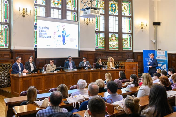 Slika /slike/Vijesti/2022/panelisti 2.jpg